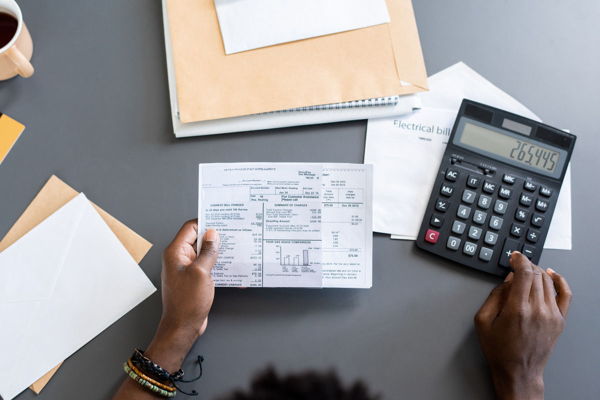 Understanding Common Paystub Deductions and Useful Tips